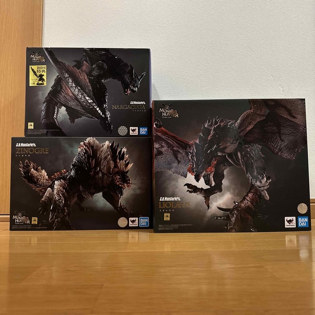 BANDAI - s.h.monsterarts 3体セット ジンオウガ ナルガクルガ