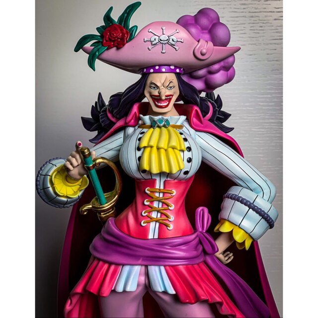 翌日発送 黒ひげ海賊団カタリーナ・デボン ワンピース フィギュア
