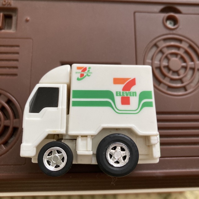 セブンイレブン⭐︎35周年貯金箱&チョロQの通販 by みー's shop｜ラクマ