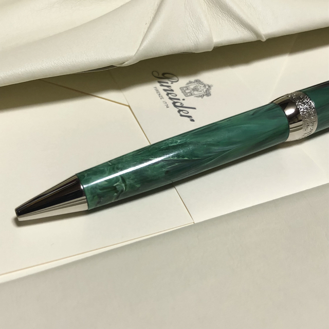 新品未使用 廃番品 ピナイダー ボールペン ジェムストーン マカライト