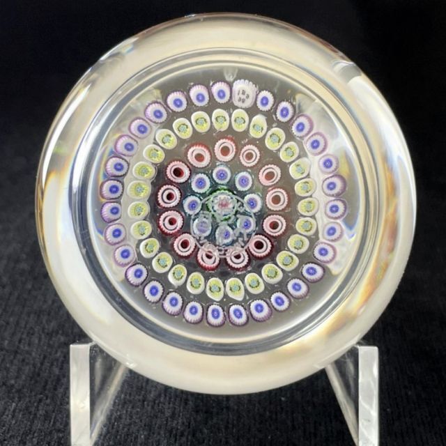 希少 1989 バカラ クリスタル ペーパーウェイト ディスカウント （千の花）