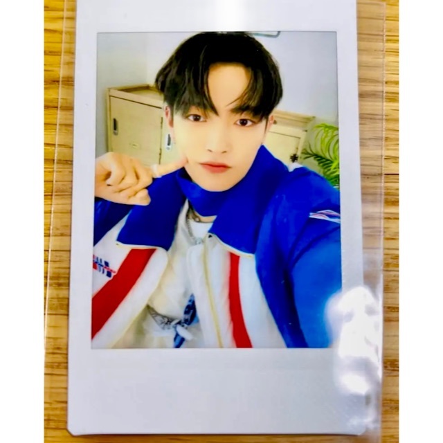 ATEEZ ホンジュン チェキ