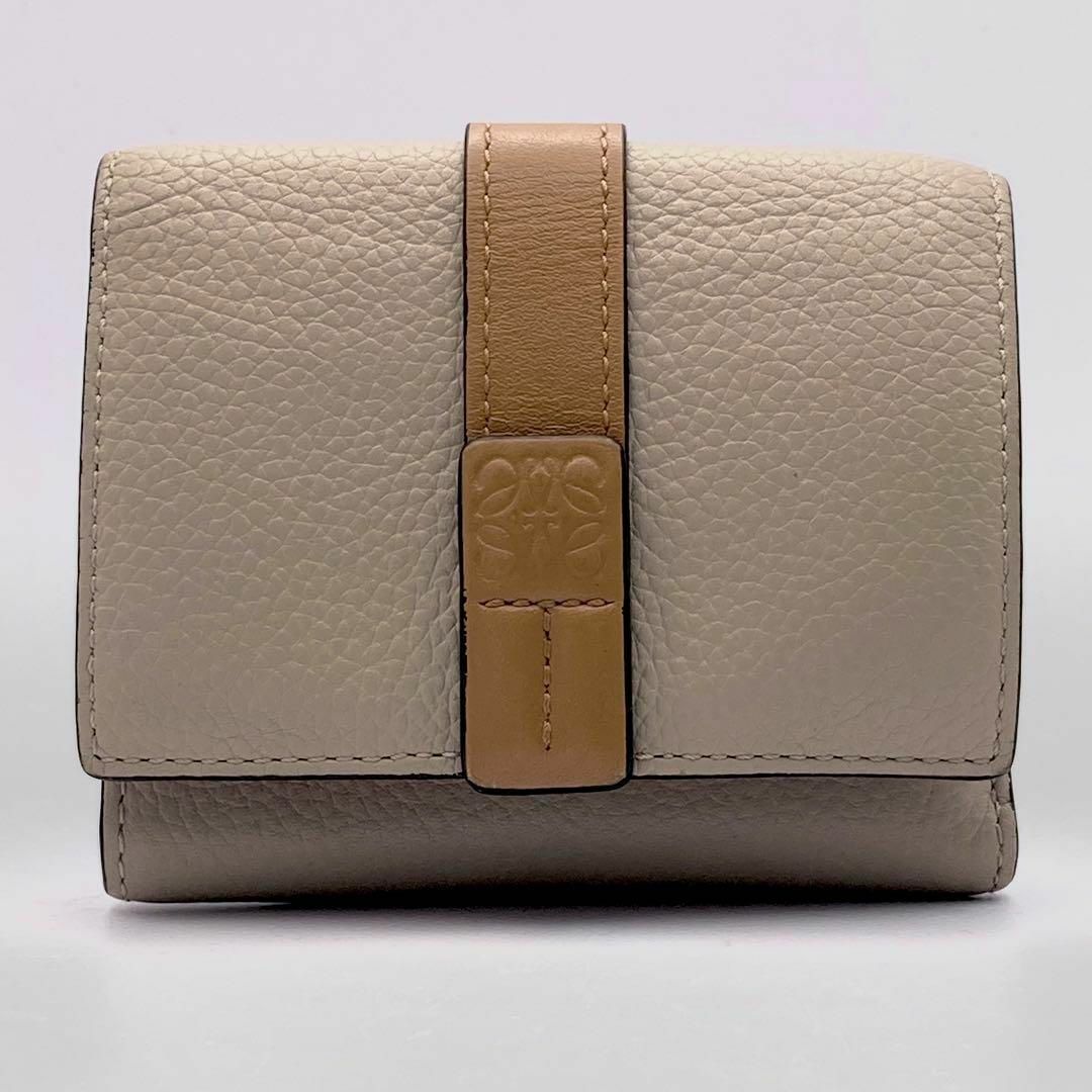 ロエベ 三つ折り財布 トライフォールド ライトオーツハニー アナグラム