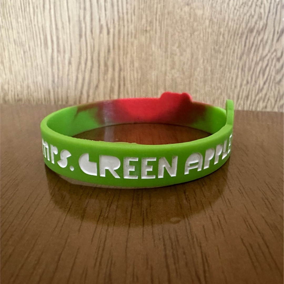 Mrs. GREEN APPLE ラバーバンド 赤色のグリッター Mrs.GREENAPPLE