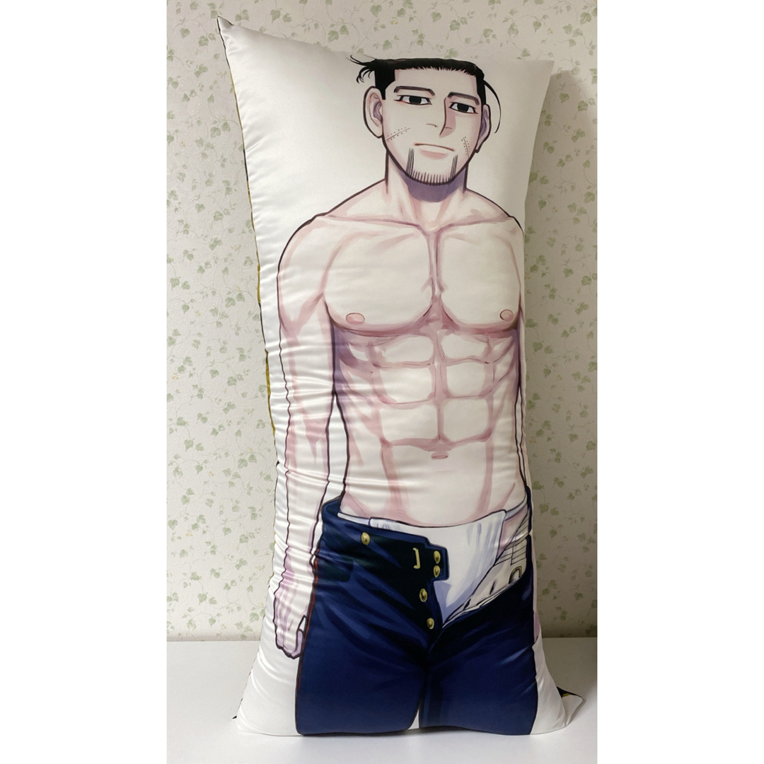 即購入OK】ゴールデンカムイ 尾形百之助 抱き枕 未開封 ゴールデン