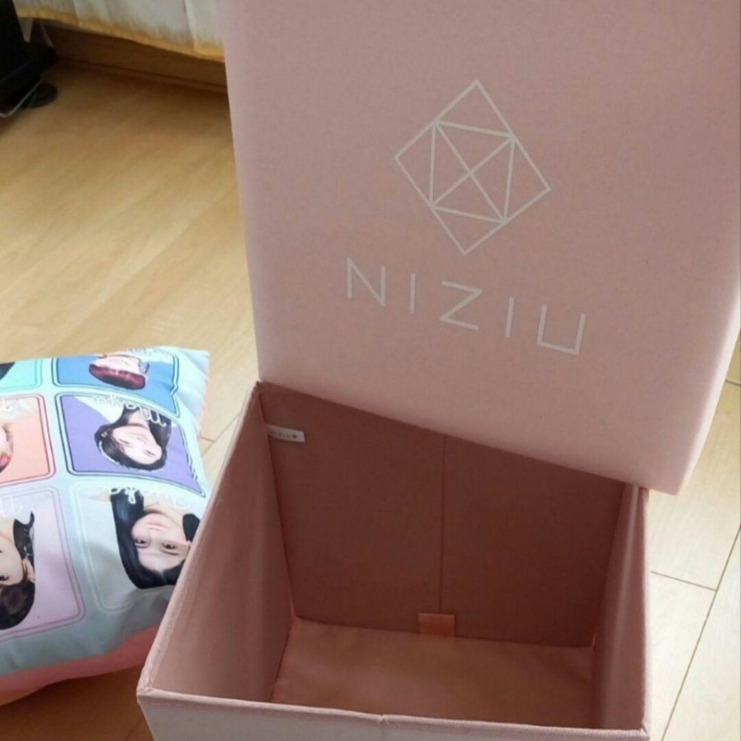NiziUグッズセット 新古品 楽天市場】niziuグッズの通販