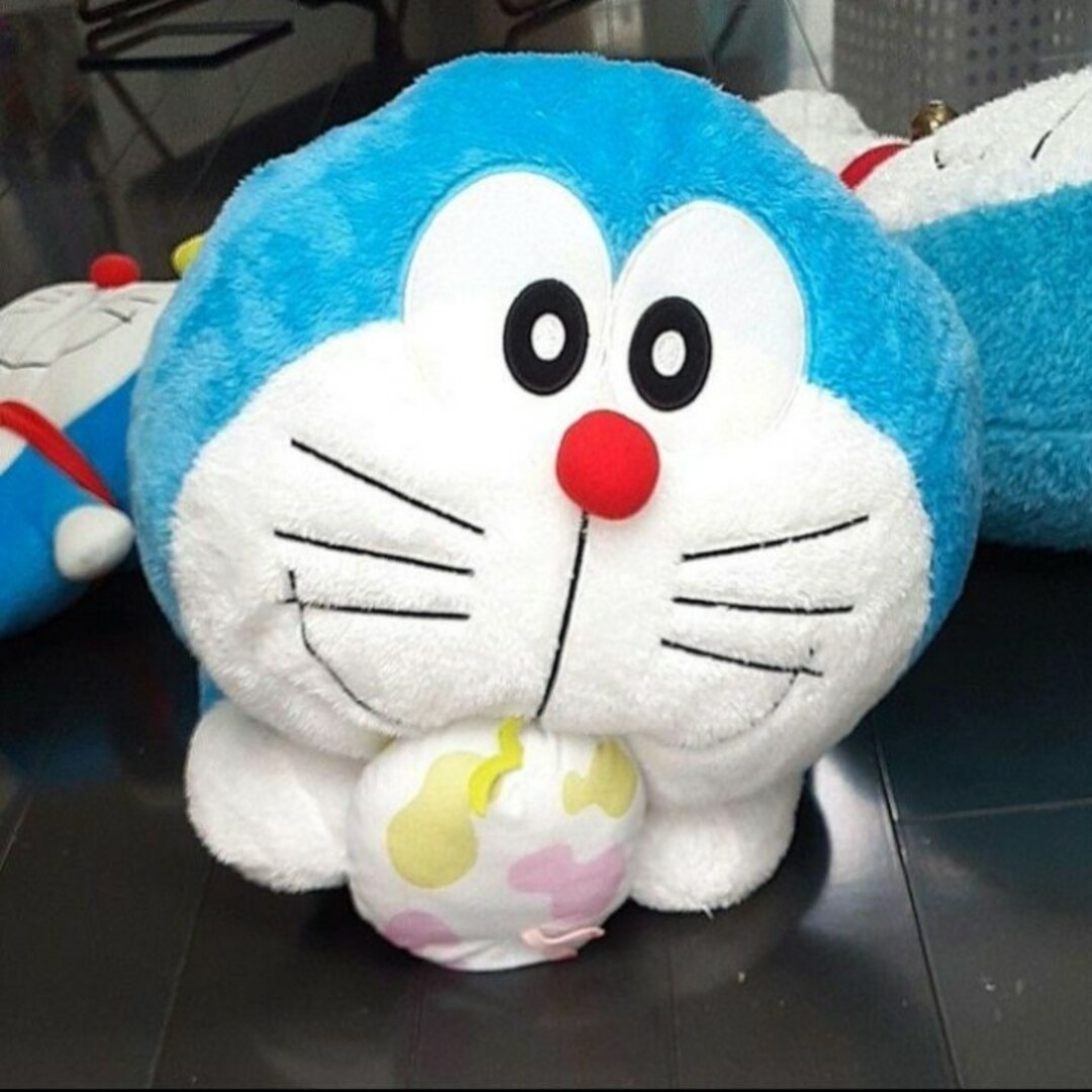 ドラえもんマスコットぬいぐるみ