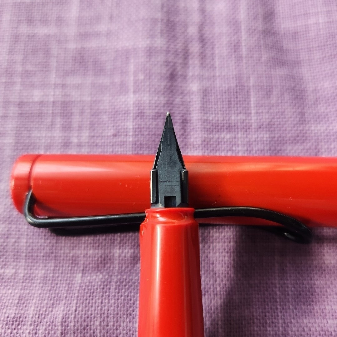 LAMY - LAMY safari サファリ 万年筆 レッド ブラッククリップ Fの通販