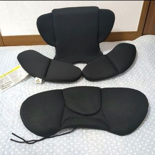 combi（自動車用チャイルドシートクッション）のフリマアイテム一覧