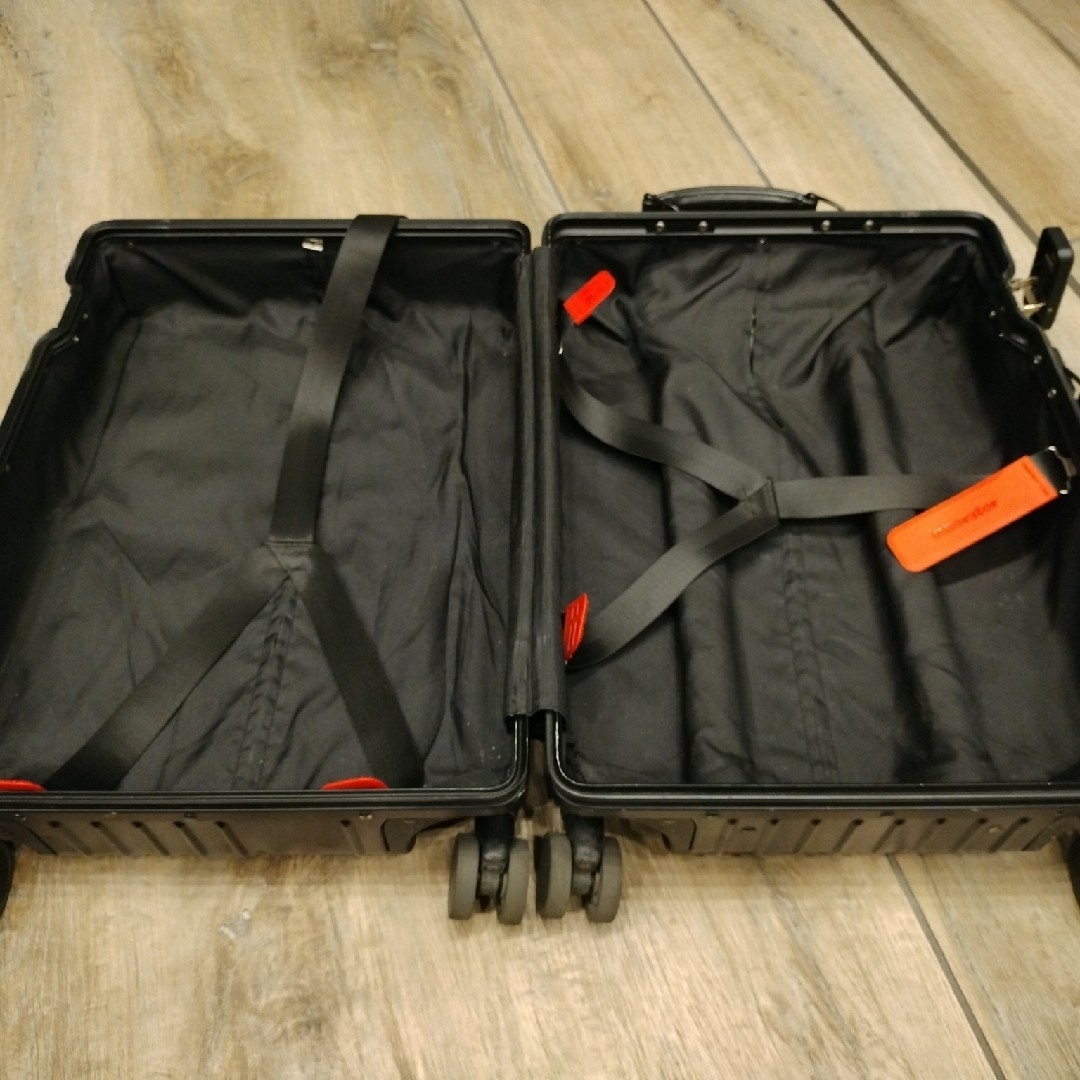 innovator - innovator スーツケース アルミ 36リットル inv1811