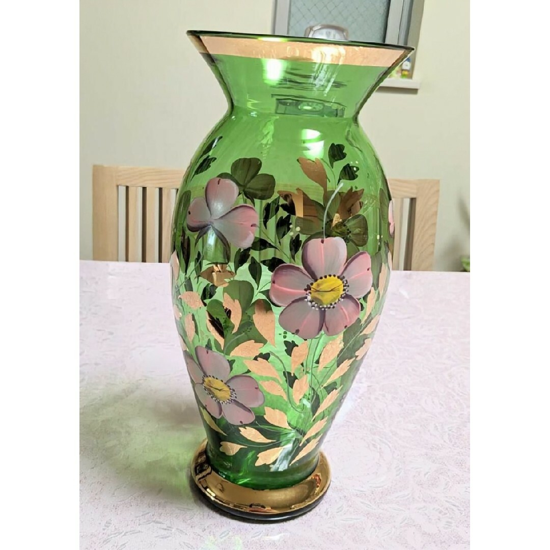 チェコスロバキア(ボヘミア)の花瓶 Amazon.co.jp: ボヘミアングラス