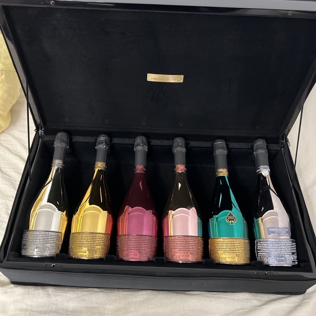 アルマンドアタッシュケース空瓶付きArmand de Brignac 6本 アルマンド