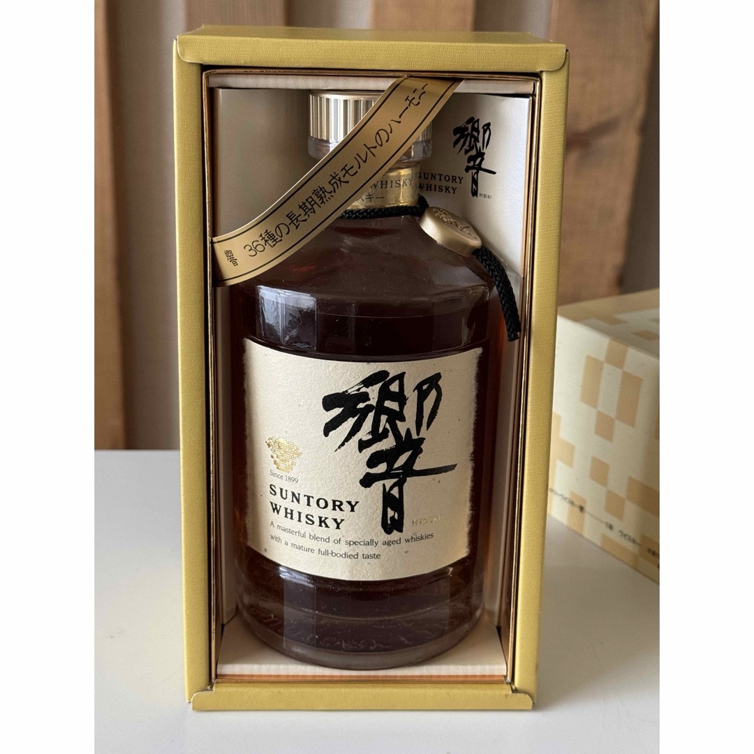 サントリー 響 ノンエイジ 裏ゴールド 700ml HIBIKI 響 ノンエイジ