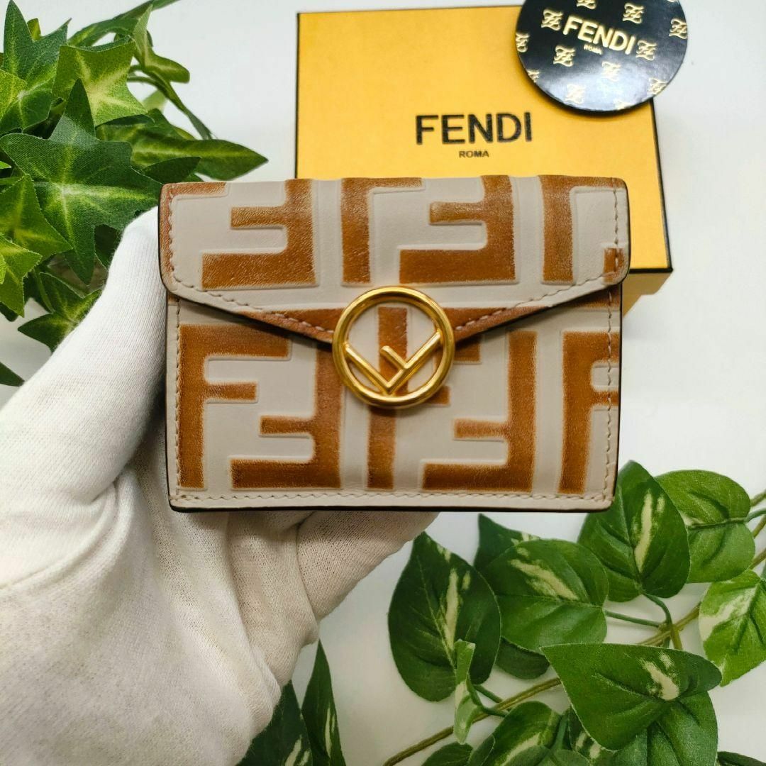 フェンディ 三つ折り財布 マイクロウォレット エフイズ エンボス FF ズッカ
