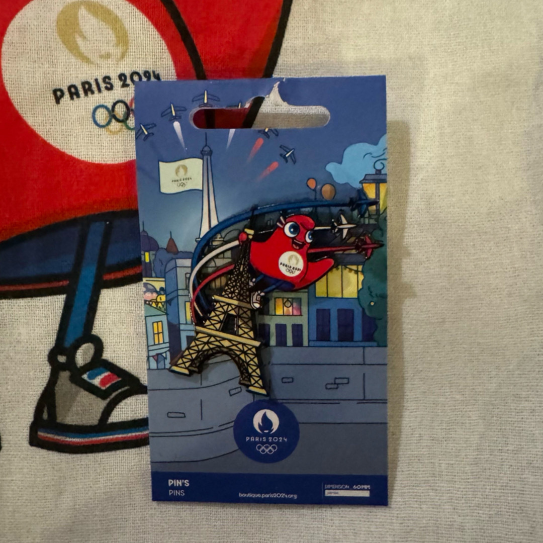 2024 パリオリンピック ピンバッジ エッフェル塔 オフィシャルグッズ
