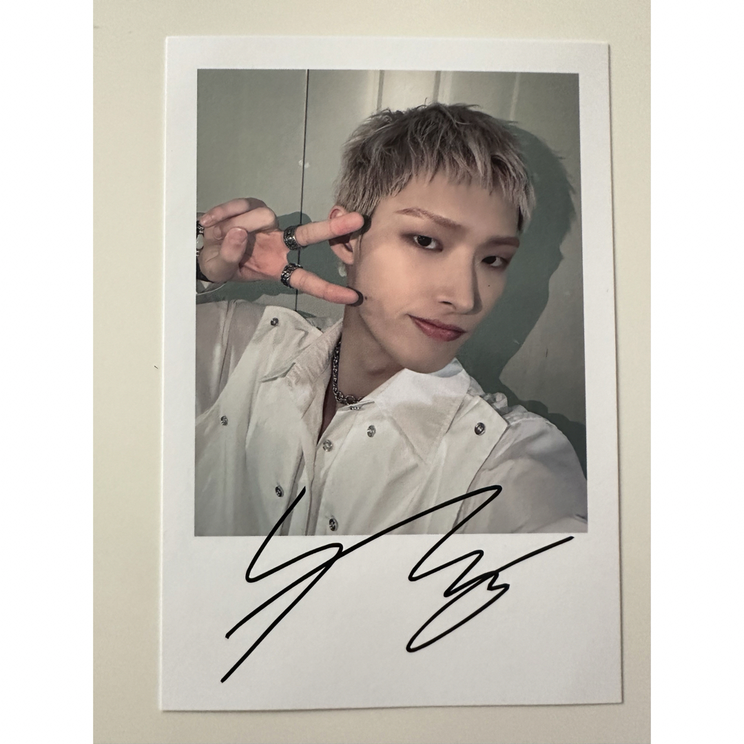 ateez アチズ ヨサン サイン入り ポラロイド ポラ チェキ 当選品 ateez