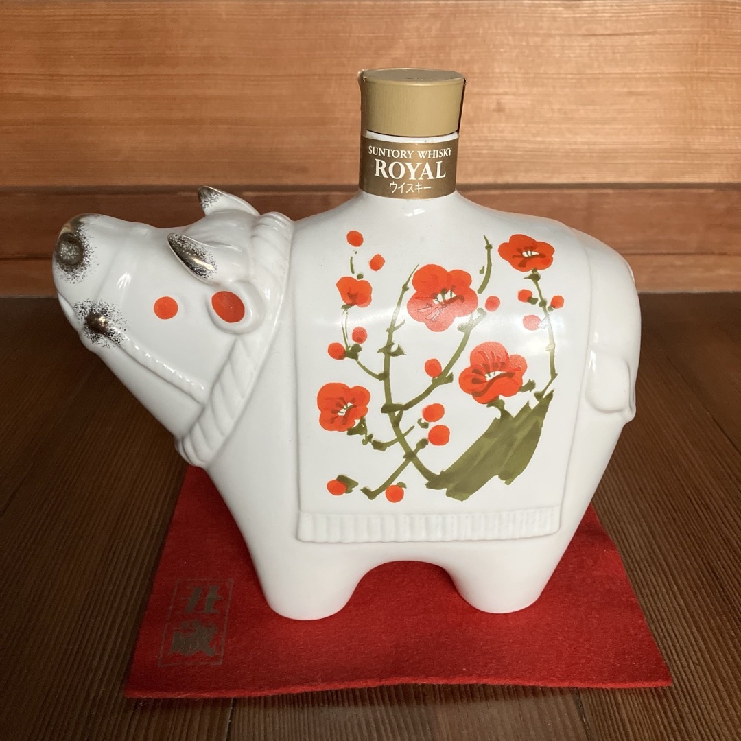 サントリー ローヤル ウイスキー 丑年 牛 2009年 干支ボトル 陶器