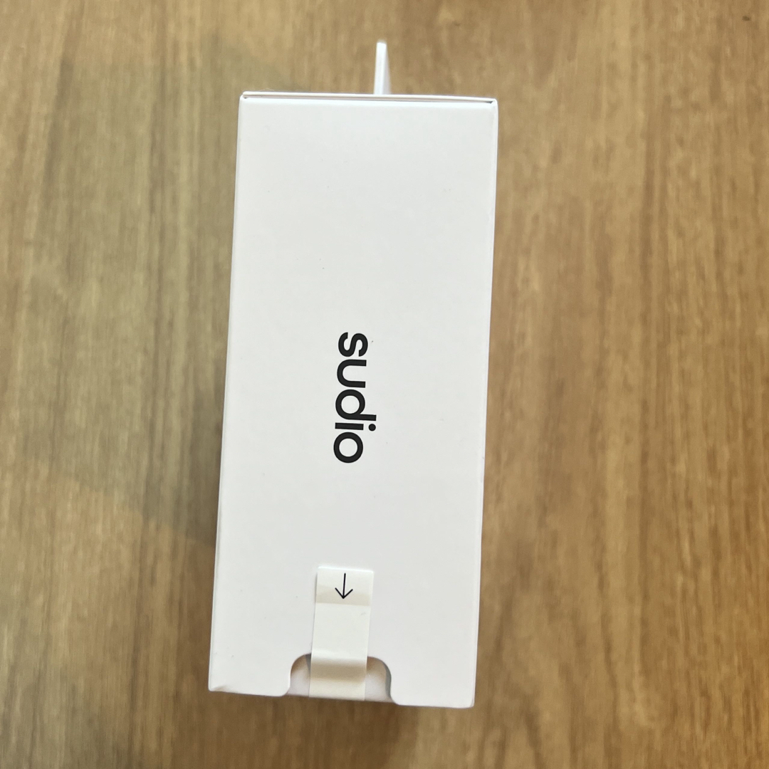 Sudio E3 ノイズキャンセリングイヤホンの通販 by KIOH ｜ラクマ