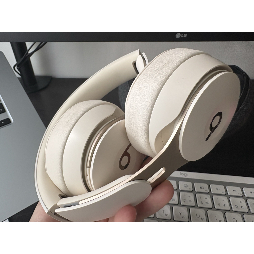 Beats Solo Pro ワイヤレスヘッドホン アイボリー ケース付き