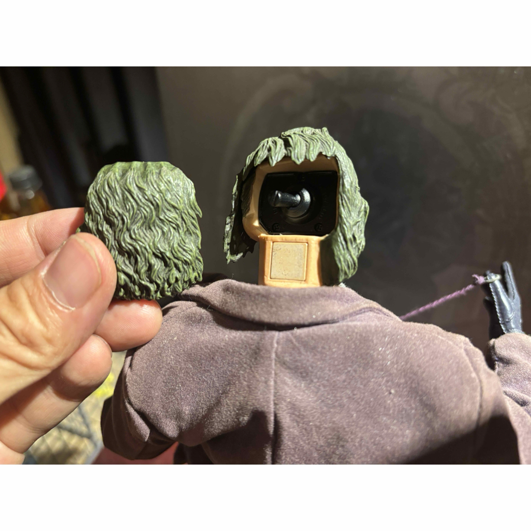 ヒース・レジャー版ジョーカー アクションフィギュア 2体分衣装付き