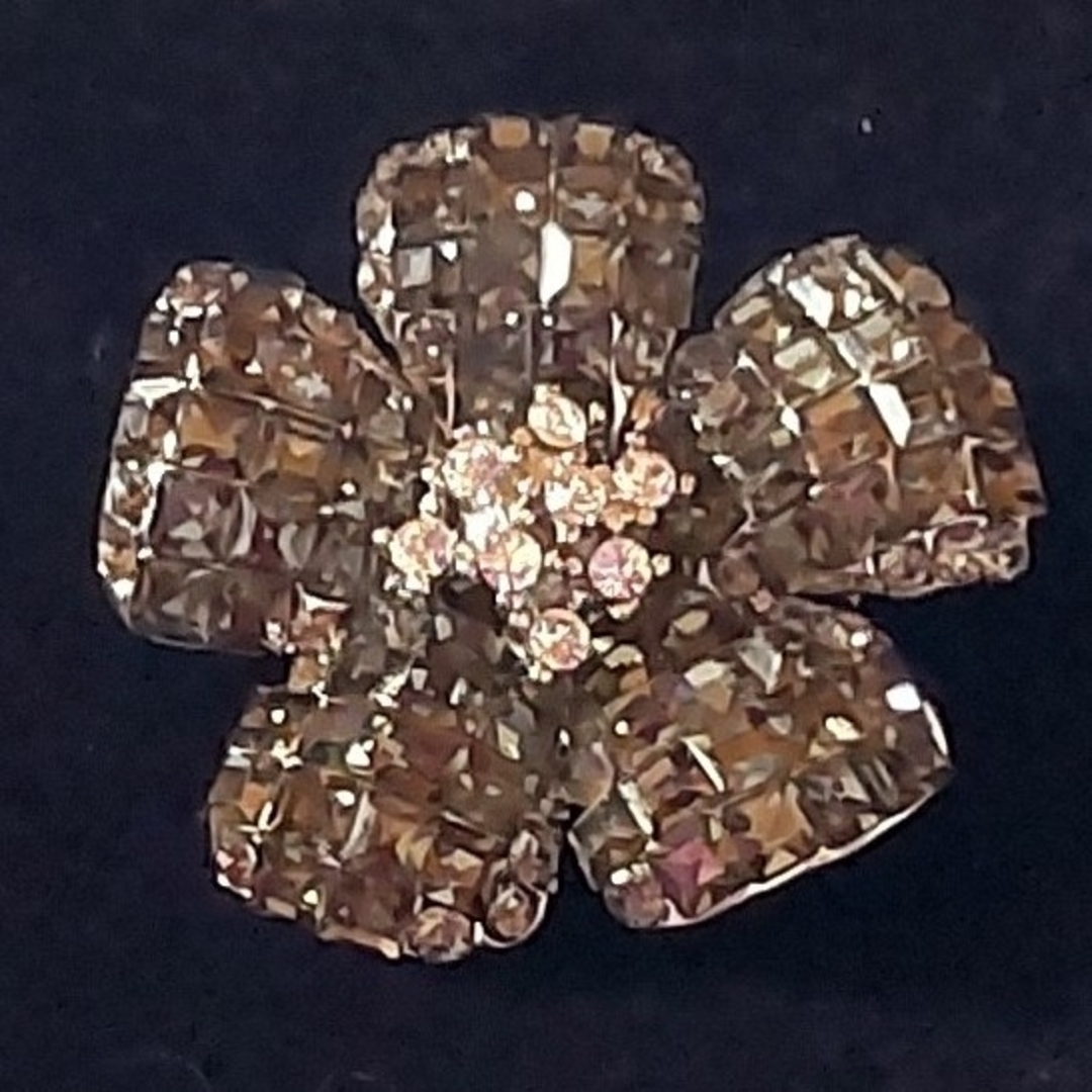 FOXEY フォクシー 定番 お花のブローチ