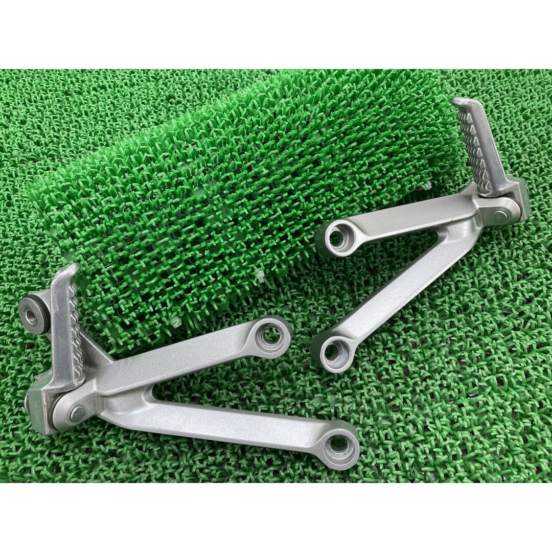 ZX-10R タンデムステップ 左右 0060/0061 カワサキ 純正 バイク 部品