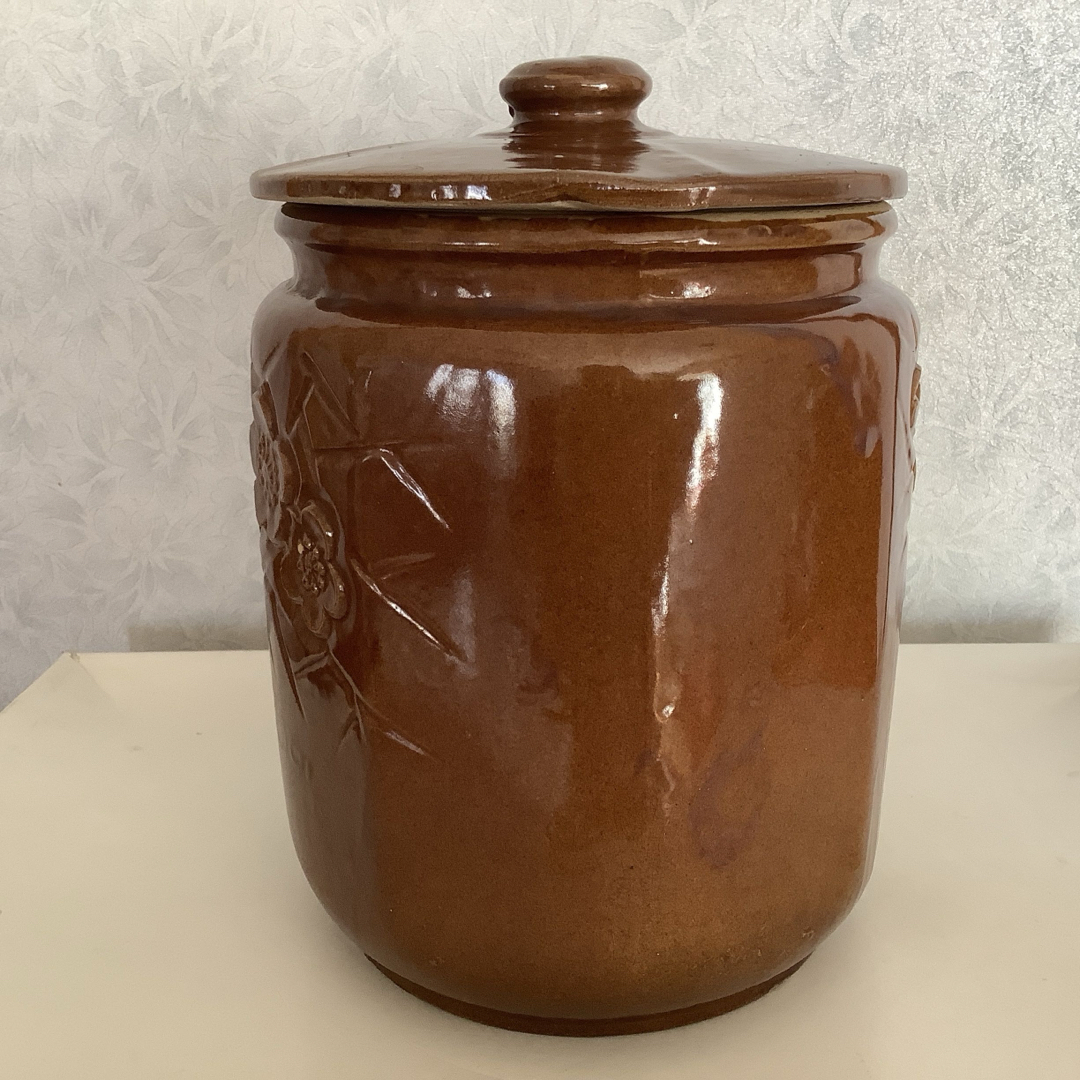 昭和レトロ 蓋付き壺 つぼ 彫刻 梅柄 時代物 古物 梅干し壺 味噌壺 陶器