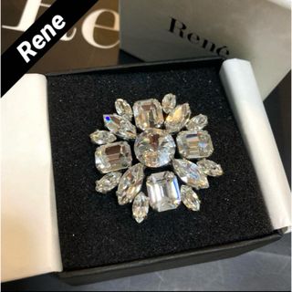 René（ブローチ/コサージュ）のフリマアイテム一覧