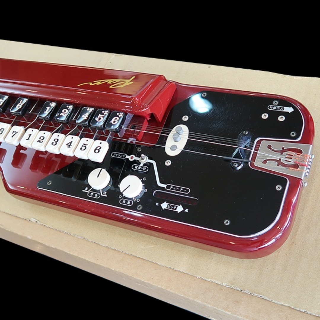 スズキ 電気大正琴 蘭 赤 ケース付き 5弦 スズキ 電気大正琴 蘭 赤