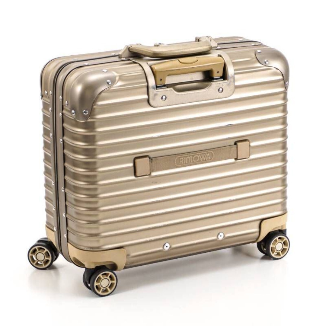 リモワ トパーズ チタニウム 26L 機内持ち込み 4輪 TSAロック アルミ