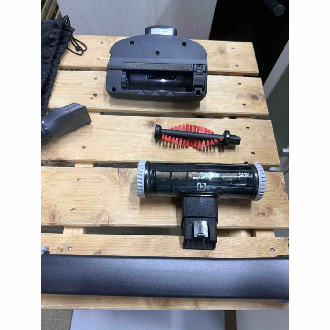 洗浄消毒作業済】エレクトロラックス エルゴラピード クリーナーZB3323PL