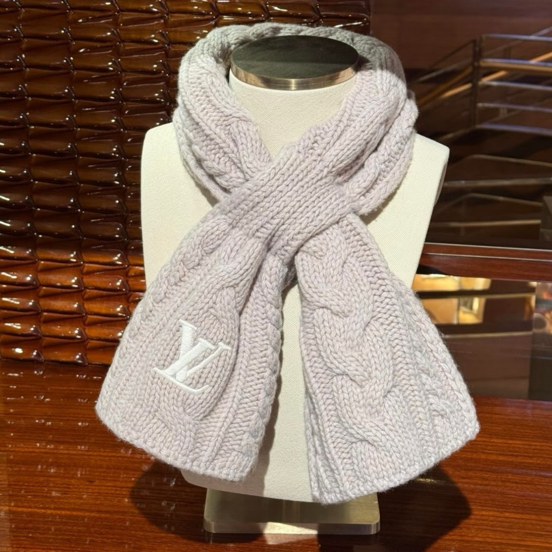 LOUIS VUITTON - マフラー・オンリー LV ミニケーブルの通販 by