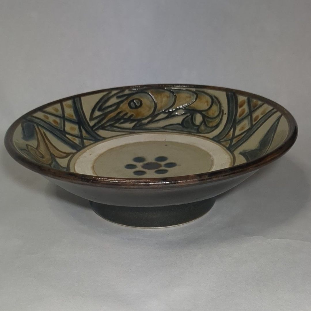 金城敏昭 壺屋焼 やちむん 魚文 海老文 盛鉢 沖縄 琉球 「昭」銘入り