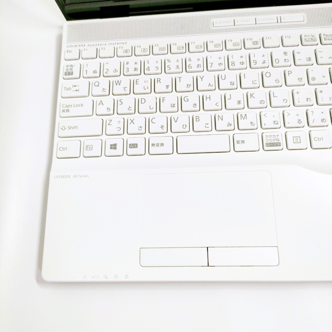 第8世代i7✨️Windows11/富士通/SSD/カメラ付き白ノートパソコン