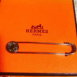 HERMES - 使い方色々✨HERMES❤️コロゾ ピンブローチ❤️ハットピンの