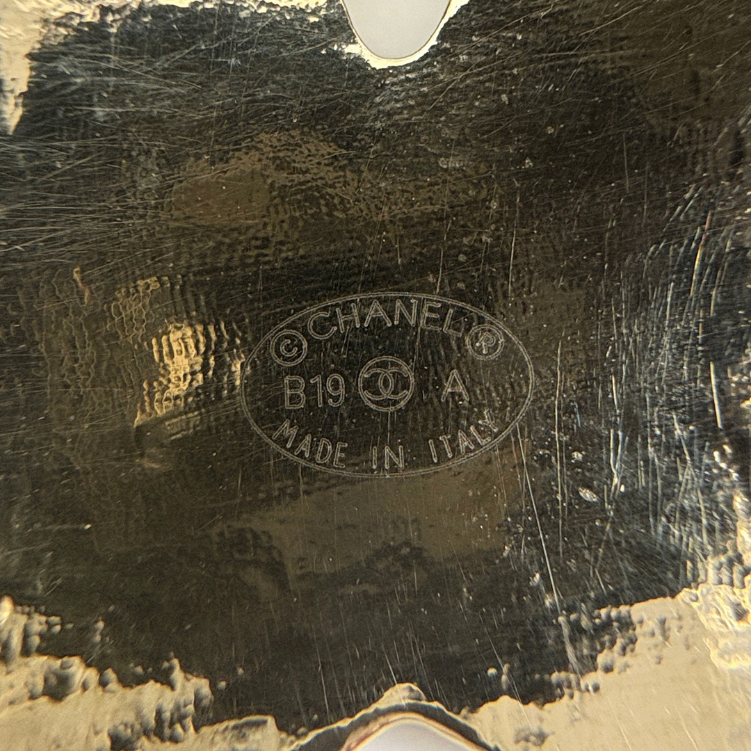 CHANEL - シャネル ココマーク カラーストーン ブローチ GP 【中古】の