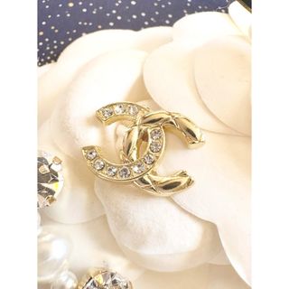 CHANEL（ブローチ/コサージュ）のフリマアイテム一覧
