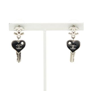 CHANEL（ハート ・ ピアス）のフリマアイテム一覧