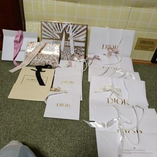 Christian Dior（ショップ袋）のフリマアイテム一覧