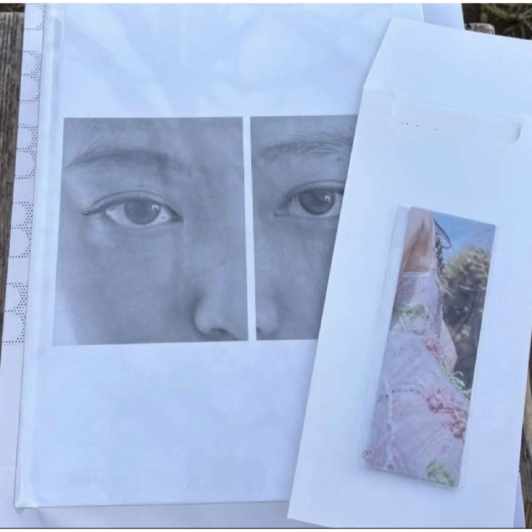 jennie ジェニ 写真展 popup フォトブック 特典 しおり JENNIE 写真展