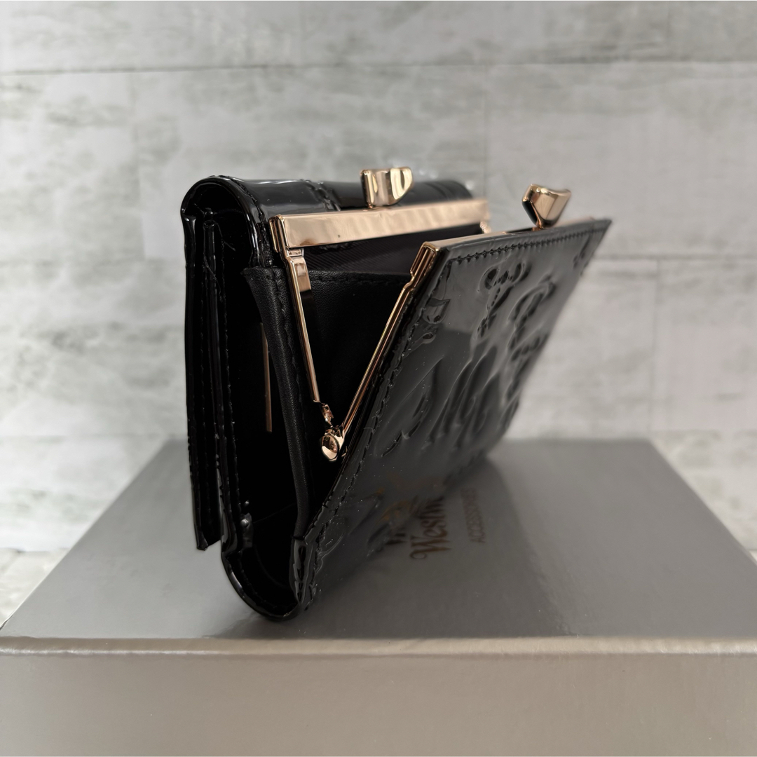 vivian westwood大人可愛いブラックエナメル型押しオーブ三つ折 財布