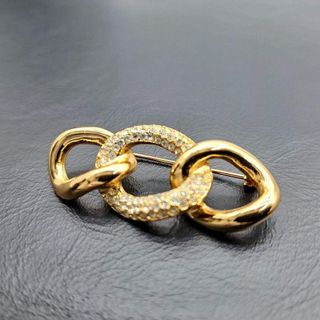 Christian Dior（ブローチ/コサージュ）のフリマアイテム一覧