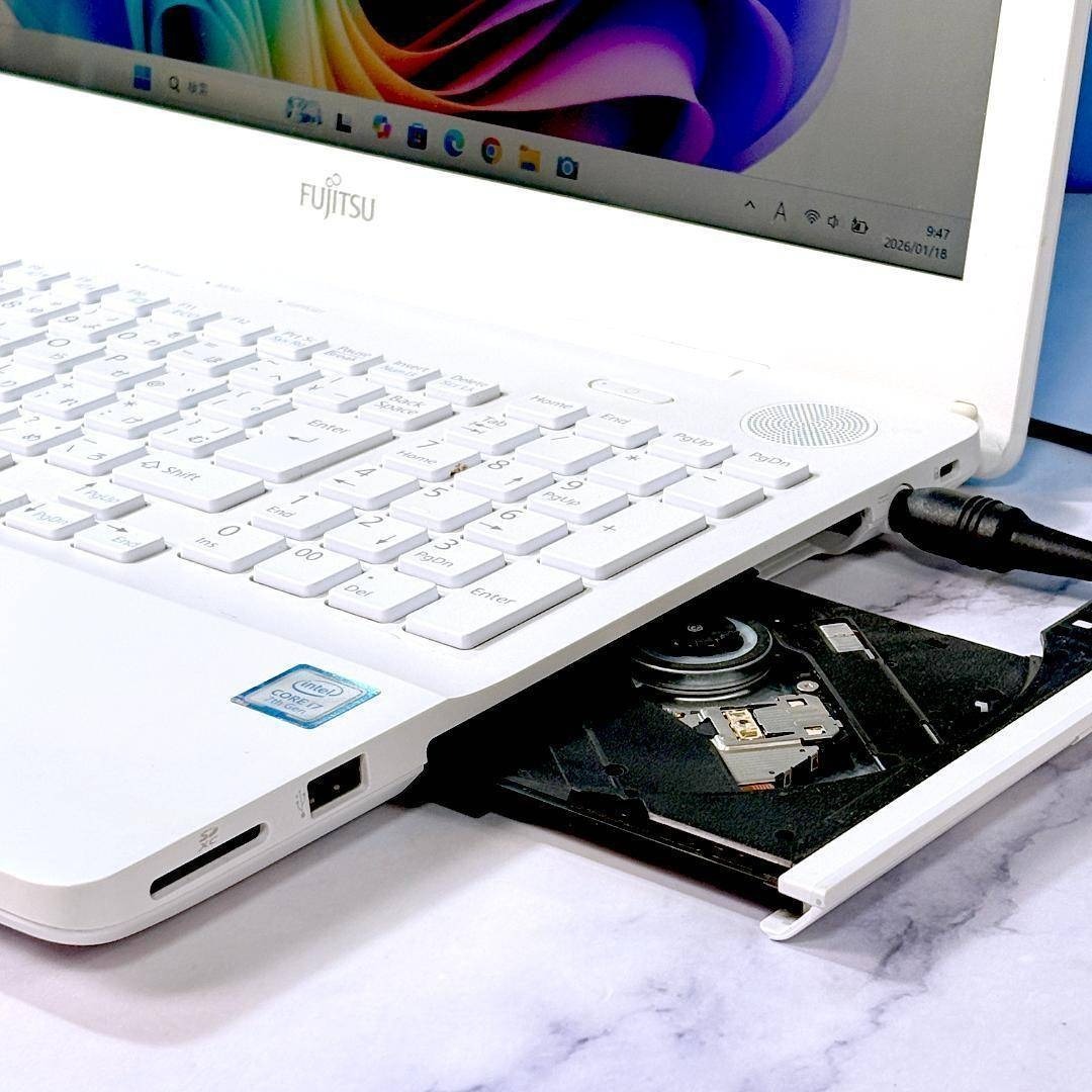 富士通 - 超美品☆Corei7・8GB・SSD・MSオフィス付 ホワイト ノート