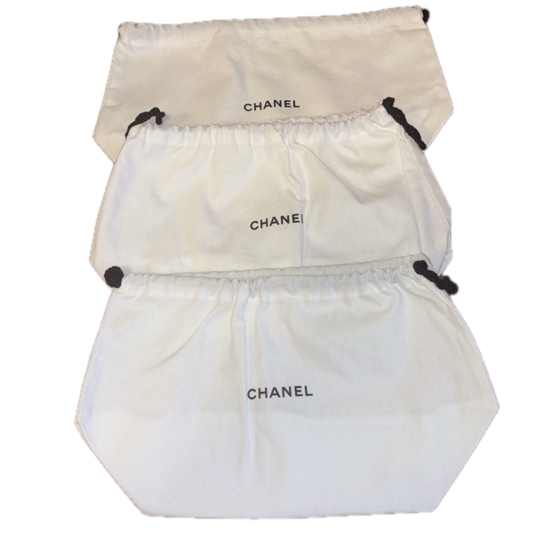 CHANEL - CHANEL ノベルティ 巾着袋3枚組の通販 by ぱんちゃぱんちゃ's
