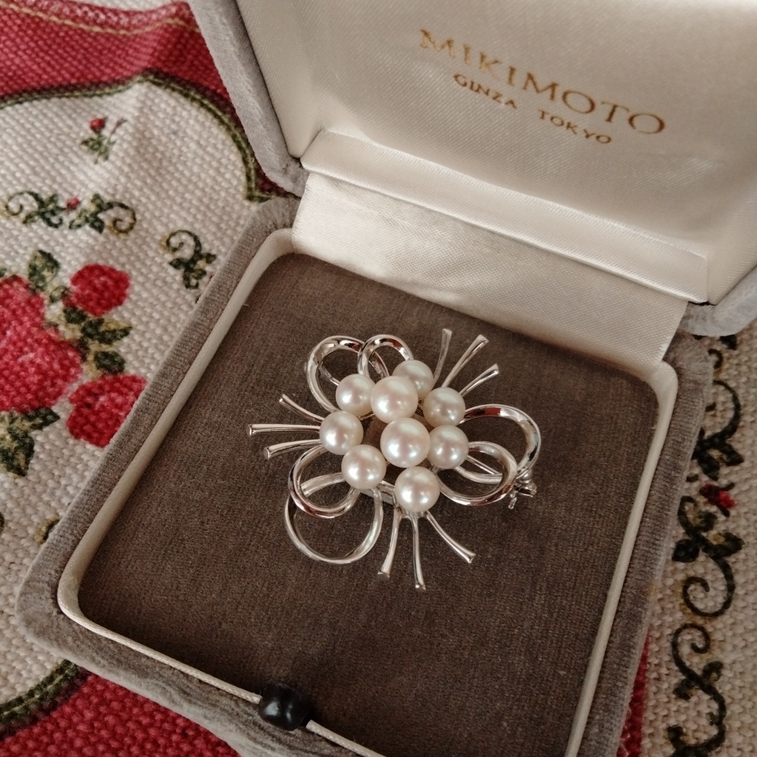 MIKIMOTO - ミキモト 華やかパールブローチ ブーケデザイン シルバーの