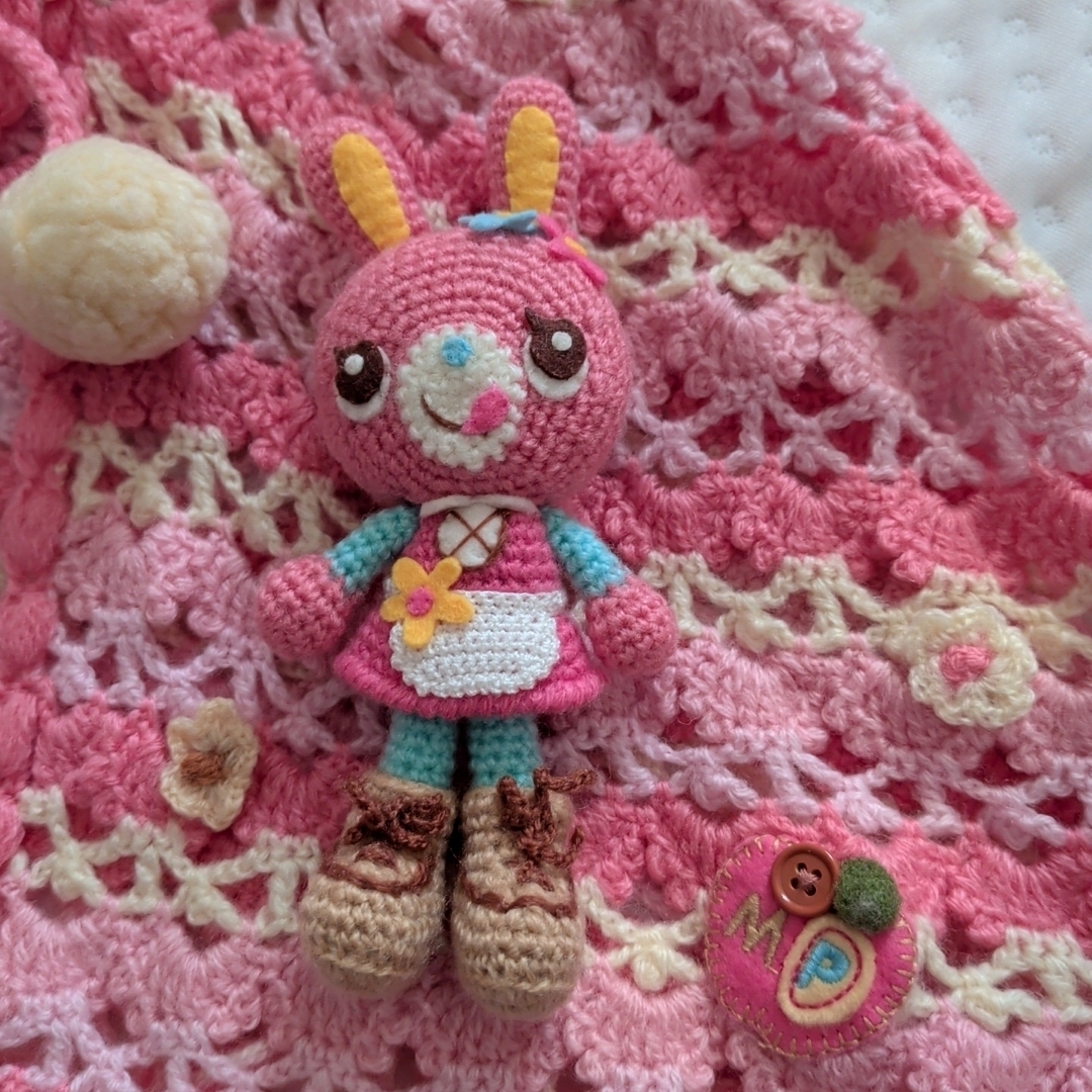 mezzo piano - 【メゾピアノ】ポンポン付き 編みぐるみポンチョの通販