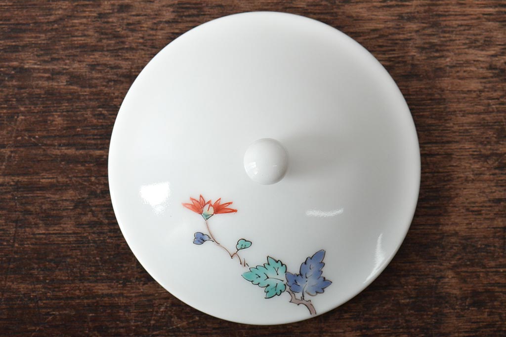 十三代 酒井田柿右衛門 花文湯呑一対(茶碗、和食器、蓋付きです。 十三