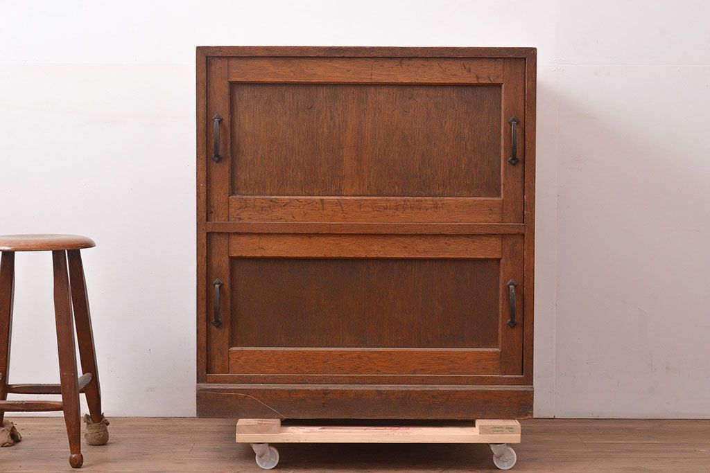 1076 アンティーク ケンドン扉の収納棚 飾り棚 オープンラック レトロ