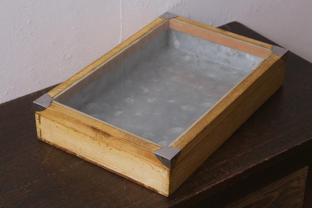 アンティーク・レトロ 希少 分割扉の古い木枠ショーケース 店舗用品