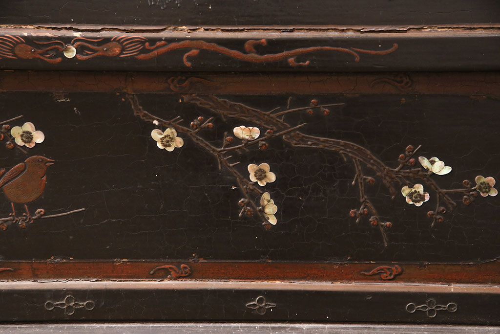 螺鈿（らでん）細工が施された衝立（ついたて） 螺鈿（らでん）細工が